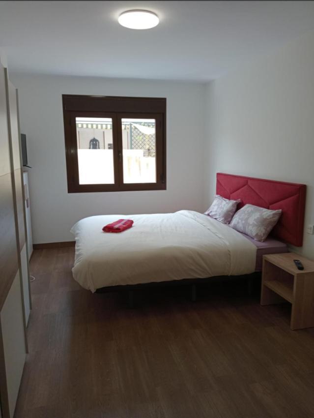Beach Side Apartment -Естепона Екстериор снимка