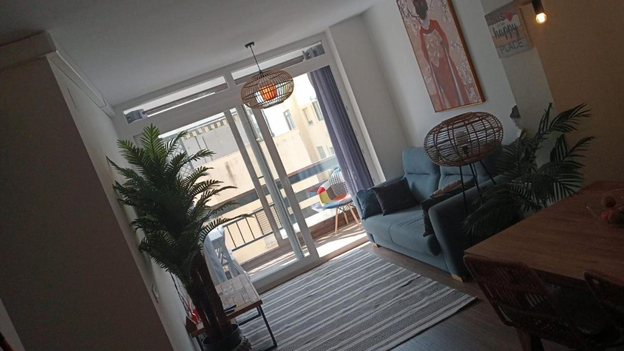Beach Side Apartment -Естепона Екстериор снимка